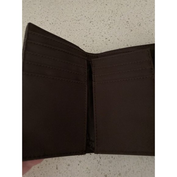 Relic Brown Faux/Vegan Leather Trifold Wallet 4.5 X 6” Excellent Condition! - Picture 9 of 9